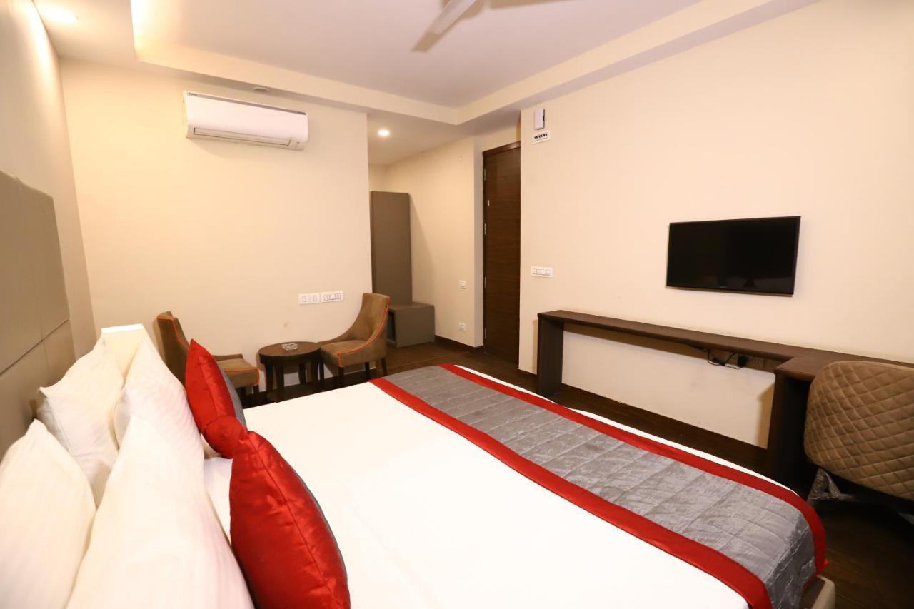 Hotel Azulo Inn Bhikaji Cama Place Delhi - Couple Friendly Local Ids Accepted Nueva Delhi Exterior foto